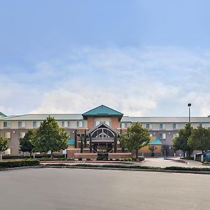 Holiday Inn Express & Suites Elk Grove Central - Hwy 99, An Ihg Hotel